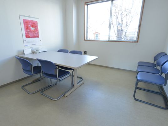 静かな休憩室の様子