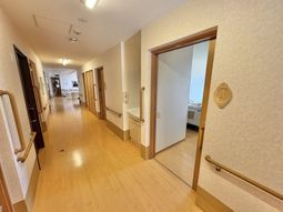 落ち着いた廊下