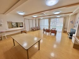 広々としたラウンジ