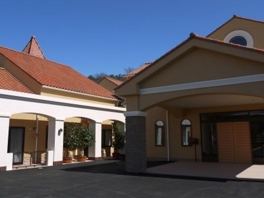 中庭に面した建物外観  