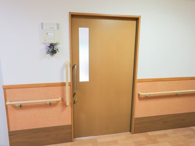 安全な手すり付き廊下