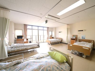落ち着いた雰囲気の居室