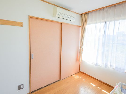 和風の落ち着いた居室