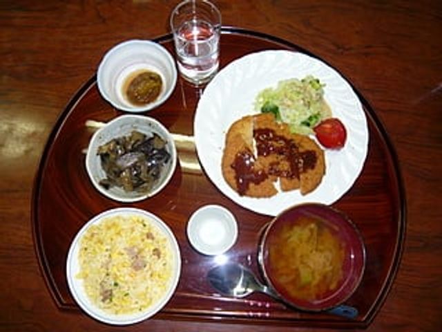 家庭的な和食ランチ 料理 ご利用者様に人気の、美味しい和食のランチセットです。栄養バランスも考慮されています。