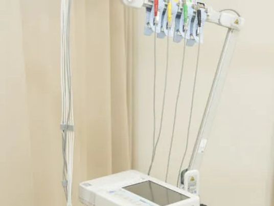 リハビリ機器のある室内  