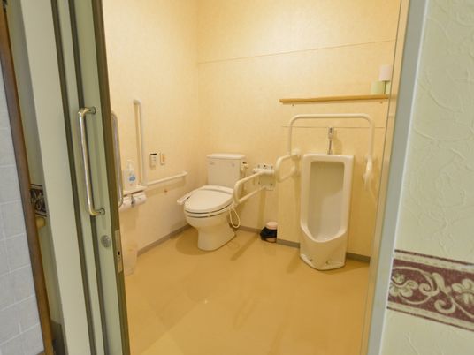 バリアフリー対応のトイレ