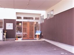 清潔感のあるエントランス