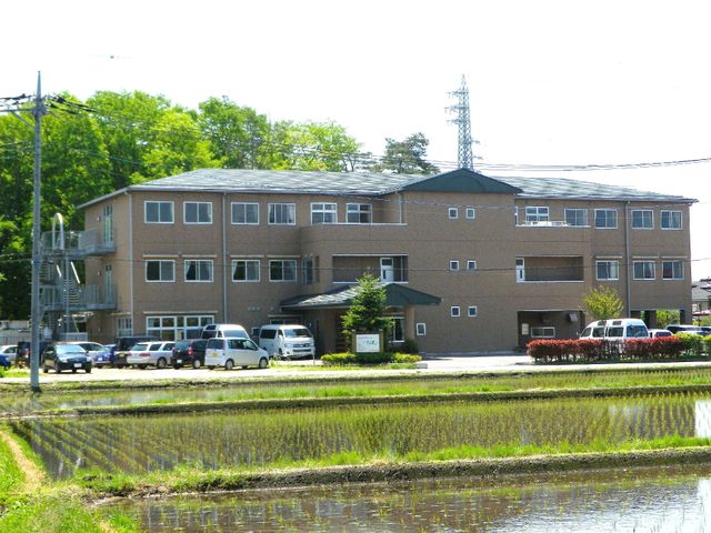 自然に囲まれた建物