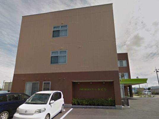 モダンな外観の建物
