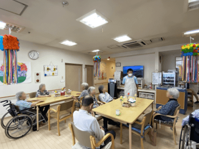穏やかな雰囲気の食堂