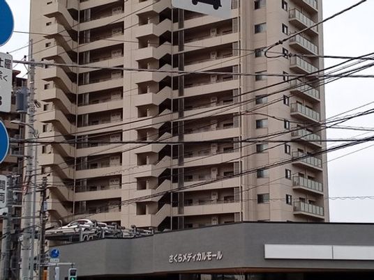 高層マンション外観  