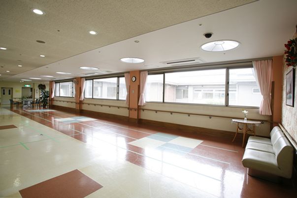 広々とした廊下