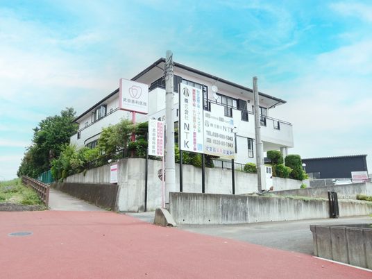 施設外観の建物  