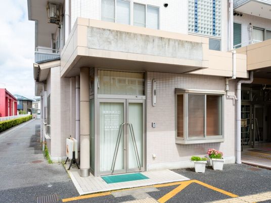 建物入口  