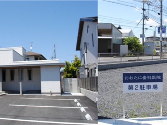 建物外観と駐車場の様子  