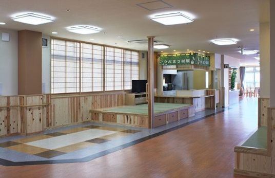和風の広々とした共有スペース  