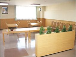 明るい食堂の一角