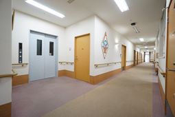 清潔感ある廊下の様子
