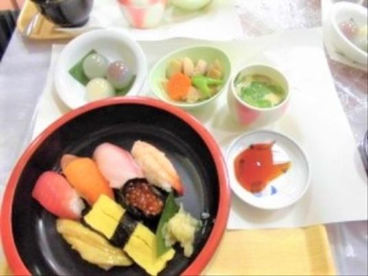 色鮮やかな和食の料理