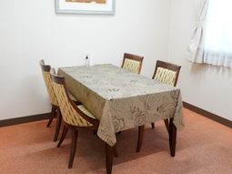 部屋のダイニングセット