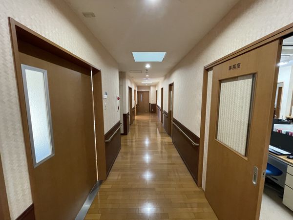 プライバシーが守られる廊下