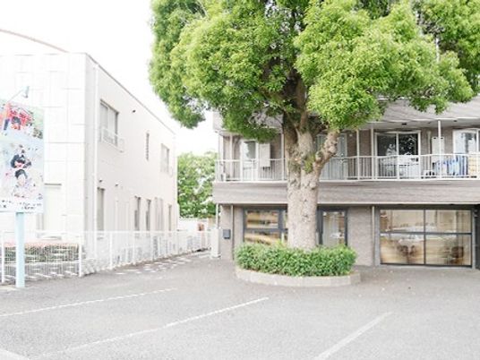 中庭のある建物外観  