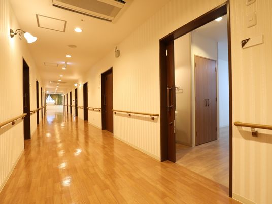  清潔感のある廊下  