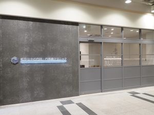 クリニック入口の廊下  
