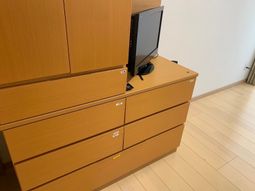 テレビ付きの家具