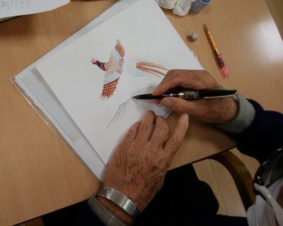 絵を描く手元の様子
