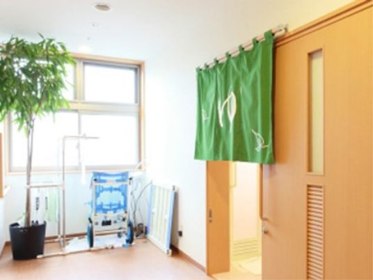 日差し入る明るい居室