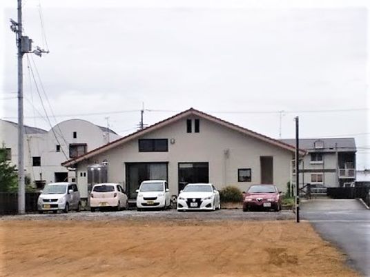 一階建て施設外観