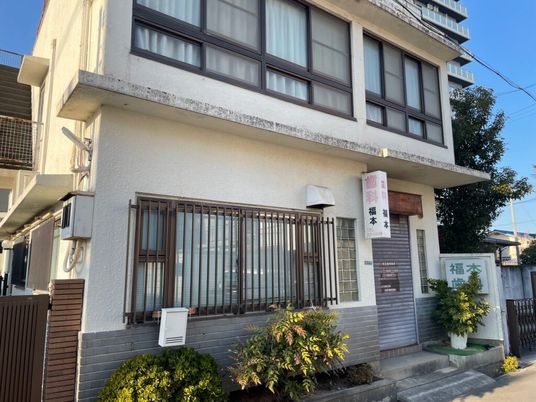 住宅風の外観  
