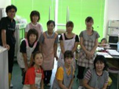 笑顔のスタッフ達の様子