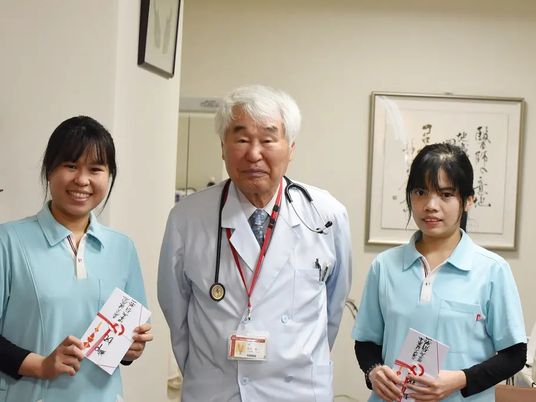 スタッフと医師の集合  