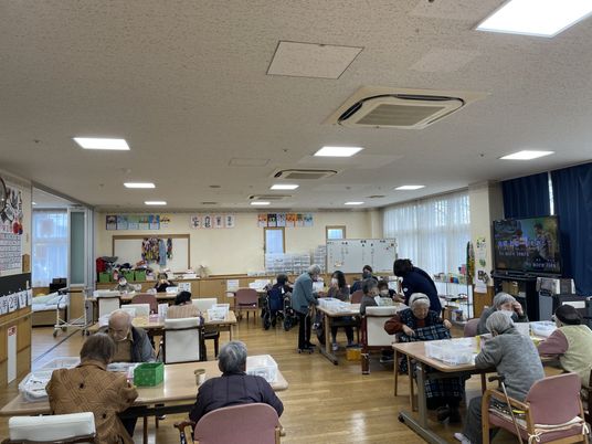 賑やかなコミュニティスペース