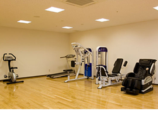 機器が並ぶ訓練室