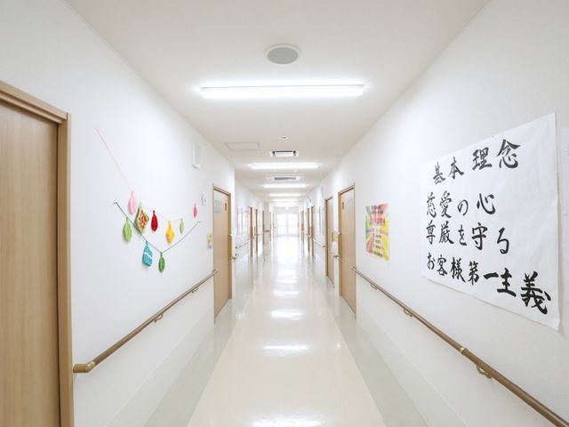 清潔感ある廊下の様子