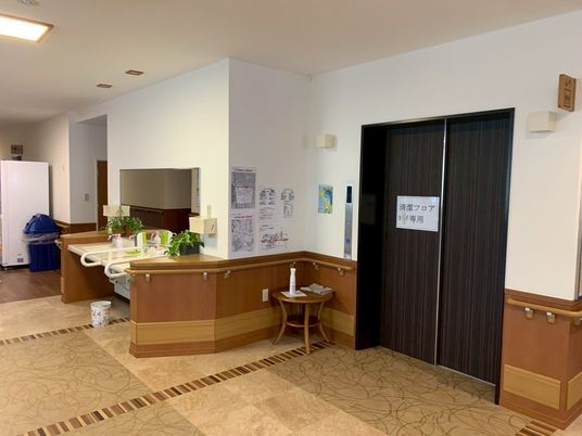 シンプルなエレベーター
