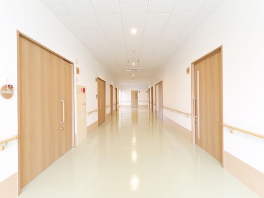 明るい廊下綺麗な空間