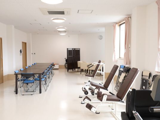 機能訓練室の広々とした空間
