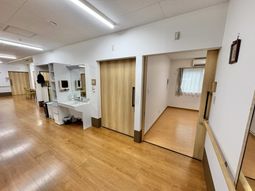 多目的室の廊下