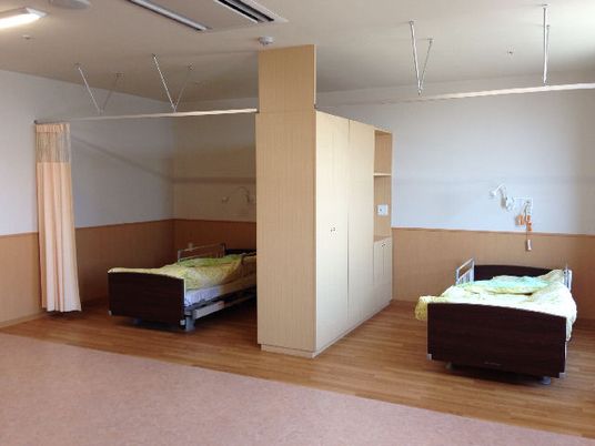 静かな部屋、居室