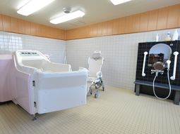清潔な浴室設備