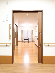清潔な居室の入り口