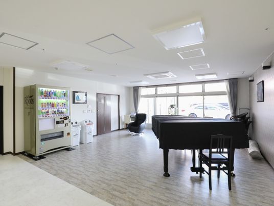 中庭の視界が開ける部屋