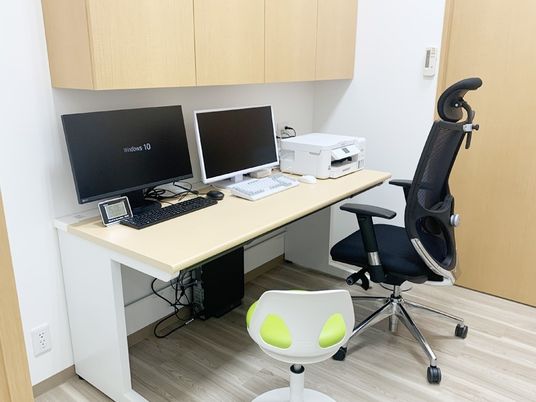 作業机のある部屋  