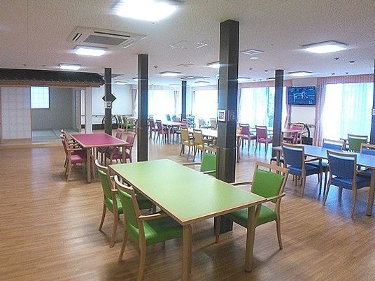 広い食堂  