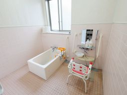入浴用の個浴室  
