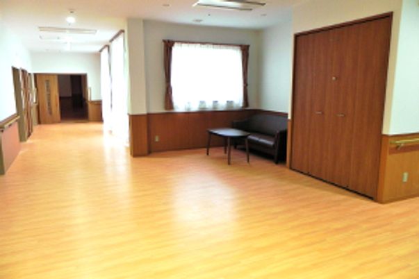 広々とした廊下